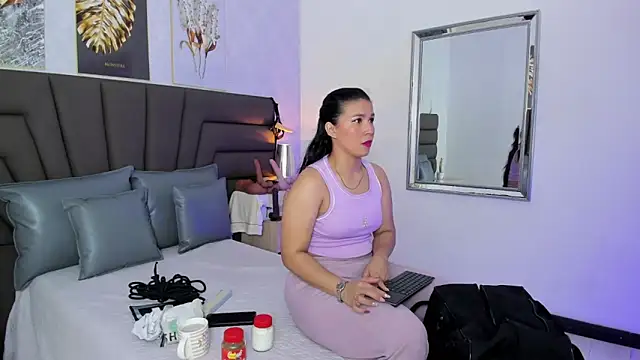 Snapshot of Sofi_Perez_ chatting on 06/03/26, 11:11 Sofi Perez online show from 06/03/26, 11:11