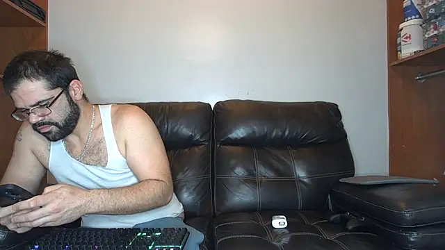 Zander823 online show from 03/18/26, 07:04