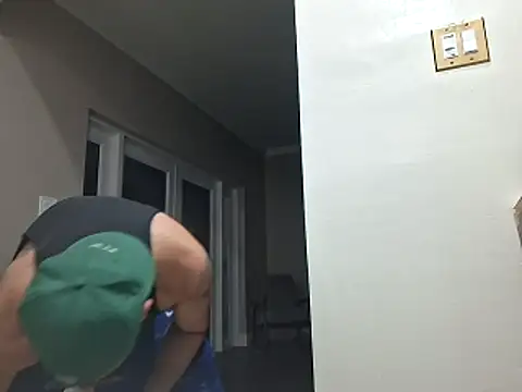 Zander823 online show from 04/01/26, 04:25