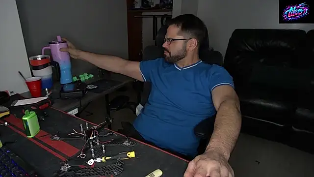 Zander823 online show from 04/05/26, 10:44