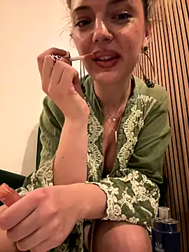 Snapshot of LexyGold chatting on 10/03/25, 12:50 LexyGold online show from 10/03/25, 12:50
