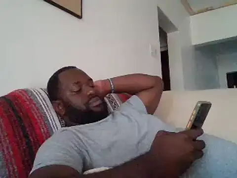 Snapshot of Bighood_T chatting on 02/11/25, 07:48 Bighood T online show from 02/11/25, 07:48
