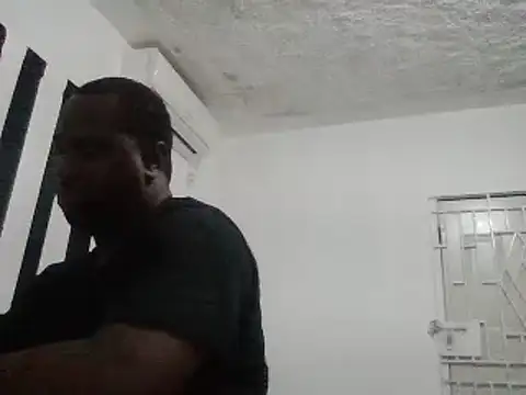 Snapshot of Bighood_T chatting on 01/02/25, 02:11 Bighood T online show from 01/02/25, 02:11
