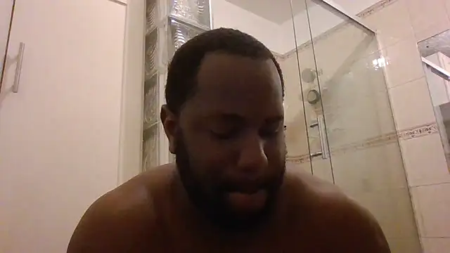 Snapshot of Bighood_T chatting on 09/18/25, 03:09 Bighood T online show from 09/18/25, 03:09