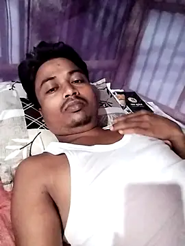 Snapshot of ErRakesh1 chatting on 10/18/25, 12:12 ErRakesh1 online show from 10/18/25, 12:12