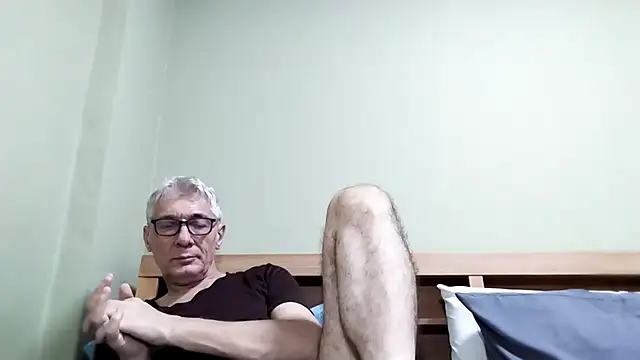 BIGUNCUTHARDCOCK online show from 10/18/25, 11:45