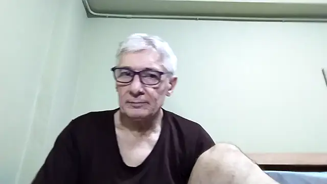 BIGUNCUTHARDCOCK online show from 11/04/25, 05:00