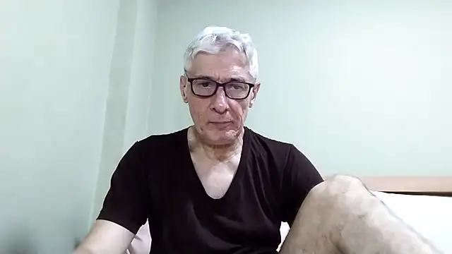 BIGUNCUTHARDCOCK online show from 12/17/25, 11:37