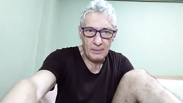 BIGUNCUTHARDCOCK online show from 12/18/25, 01:22