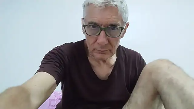 Snapshot of BIGUNCUTHARDCOCK chatting on 06/28/26, 12:06 BIGUNCUTHARDCOCK online show from 06/28/26, 12:06