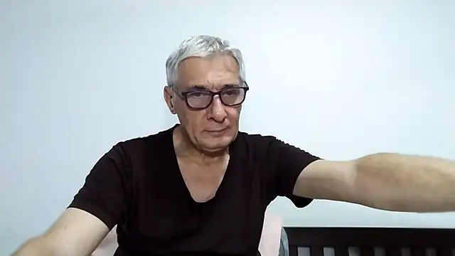 BIGUNCUTHARDCOCK online show from 04/05/26, 02:13