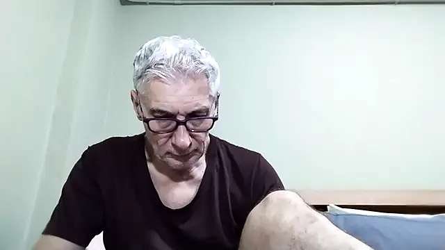 BIGUNCUTHARDCOCK online show from 10/27/25, 01:17