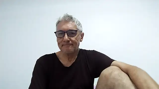 Snapshot of BIGUNCUTHARDCOCK chatting on 05/08/26, 12:36 BIGUNCUTHARDCOCK online show from 05/08/26, 12:36