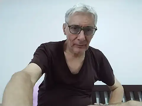 Snapshot of BIGUNCUTHARDCOCK chatting on 06/22/26, 03:47 BIGUNCUTHARDCOCK online show from 06/22/26, 03:47