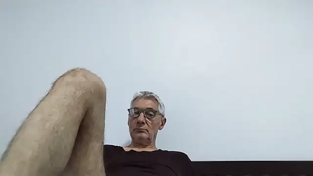 Snapshot of BIGUNCUTHARDCOCK chatting on 06/22/26, 12:49 BIGUNCUTHARDCOCK online show from 06/22/26, 12:49