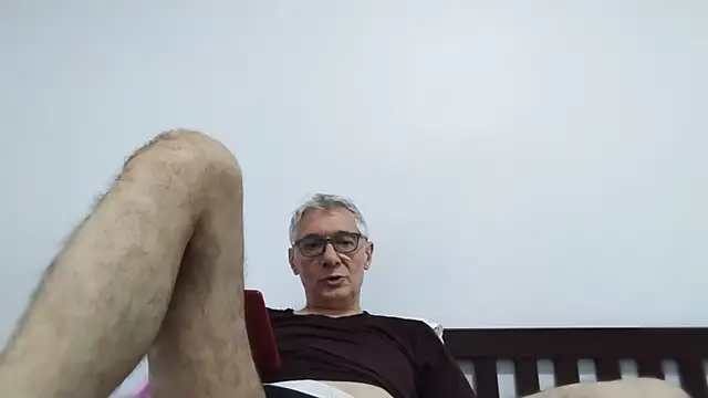 Snapshot of BIGUNCUTHARDCOCK chatting on 06/14/26, 02:24 BIGUNCUTHARDCOCK online show from 06/14/26, 02:24
