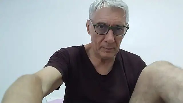 Snapshot of BIGUNCUTHARDCOCK chatting on 06/16/26, 12:32 BIGUNCUTHARDCOCK online show from 06/16/26, 12:32