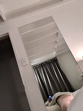 Snapshot of PeachyPrey chatting on 11/12/25, 08:07 PeachyPrey online show from 11/12/25, 08:07