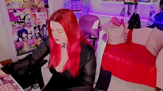 Snapshot of Unholy_Lady chatting on 10/10/25, 05:08 Unholy Lady online show from 10/10/25, 05:08