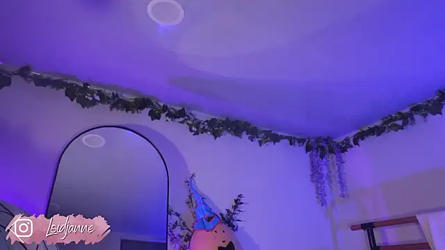 loIijanne online show from 02/13/26, 12:32