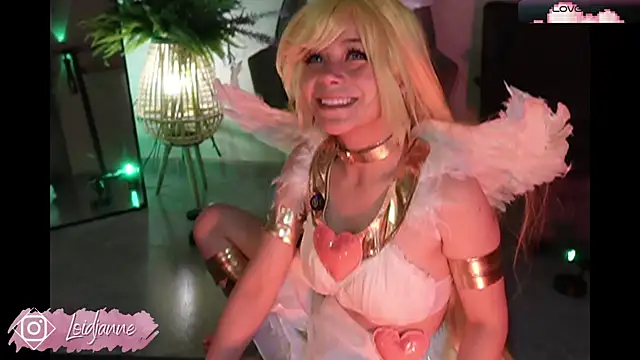 loIijanne online show from 06/17/26, 11:58