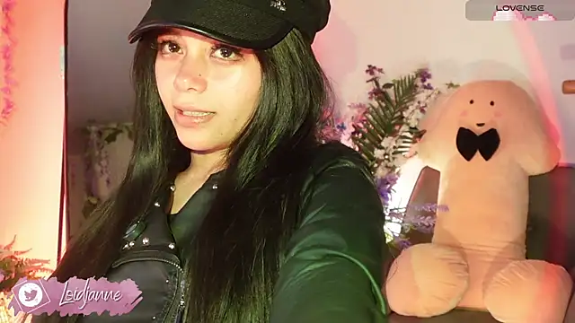 loIijanne online show from 07/13/26, 11:59