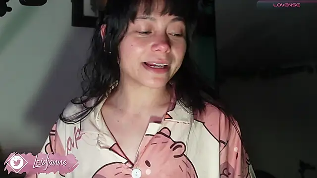 Snapshot of loIijanne chatting on 10/26/25, 08:31 loIijanne online show from 10/26/25, 08:31