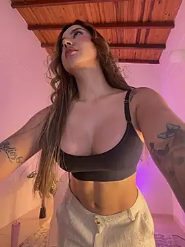 Sarapalmer1 online show from 04/04/26, 09:21