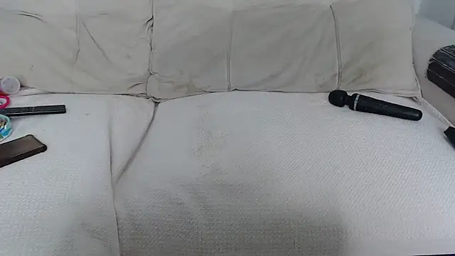 AninhaSampaio online show from 12/18/24, 05:04