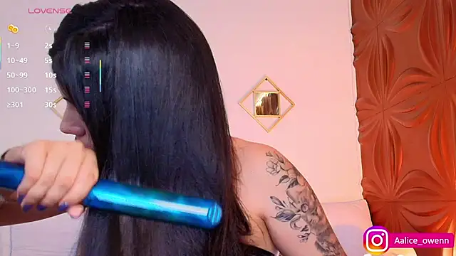 Aliceowenn online show from 09/25/25, 09:10