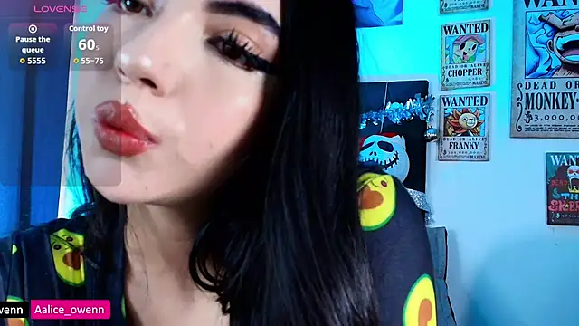 Aliceowenn online show from 12/17/25, 09:09