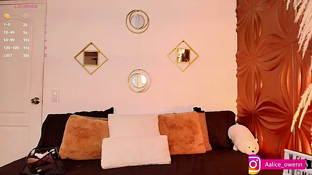 Aliceowenn online show from 10/09/25, 09:15