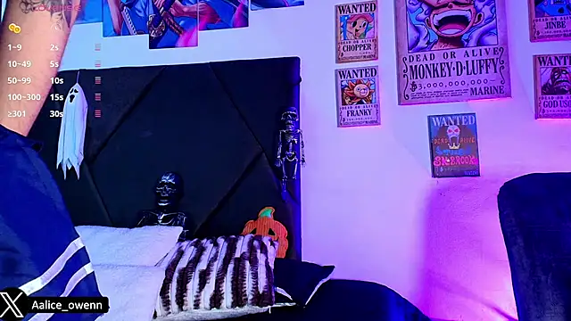 Aliceowenn online show from 10/21/25, 09:25