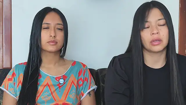 2SummerLove1 online show from 11/17/25, 02:32