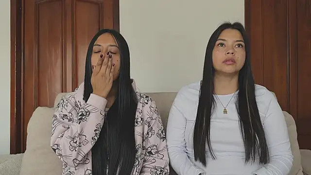 2SummerLove1 online show from 10/30/25, 02:25