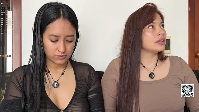 2SummerLove1 online show from 05/23/26, 02:38