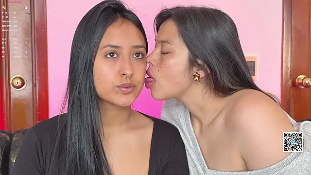 2SummerLove1 online show from 03/20/26, 08:10