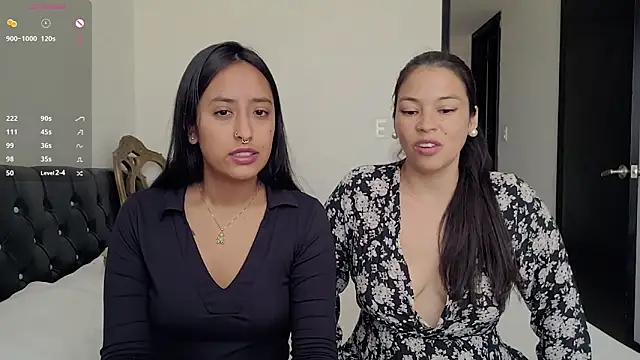 Snapshot of 2SummerLove1 chatting on 01/19/25, 03:32 2SummerLove1 online show from 01/19/25, 03:32