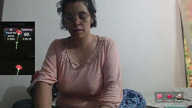 Snapshot of Anne_purple chatting on 03/13/25, 07:17 Anne purple online show from 03/13/25, 07:17