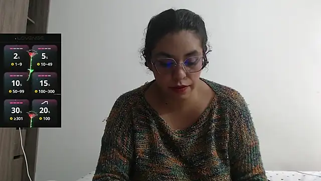 Snapshot of Anne_purple chatting on 09/30/25, 03:29 Anne purple online show from 09/30/25, 03:29