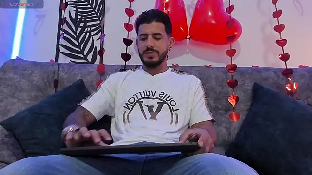 Snapshot of Bruno_Mattos chatting on 02/14/25, 11:09 Bruno Mattos online show from 02/14/25, 11:09