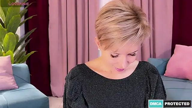 Snapshot of UrGoddessJenny chatting on 12/02/24, 06:49 UrGoddessJenny online show from 12/02/24, 06:49