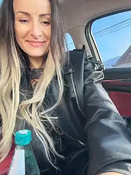 Snapshot of _AHHA_ chatting on 03/10/26, 08:18 AHHA online show from 03/10/26, 08:18