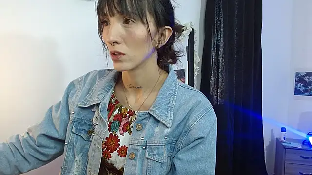 Snapshot of Sakura_and_yuki chatting on 02/28/25, 01:36 Sakura and yuki online show from 02/28/25, 01:36