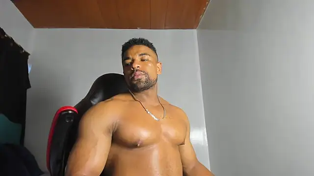 estebanlobo- online show from 09/19/25, 11:42