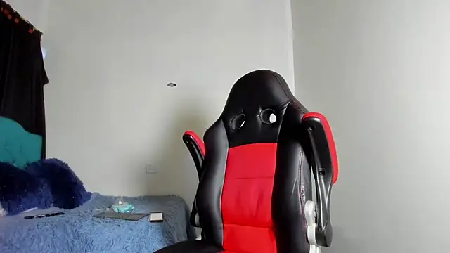 estebanlobo- online show from 11/17/25, 09:30