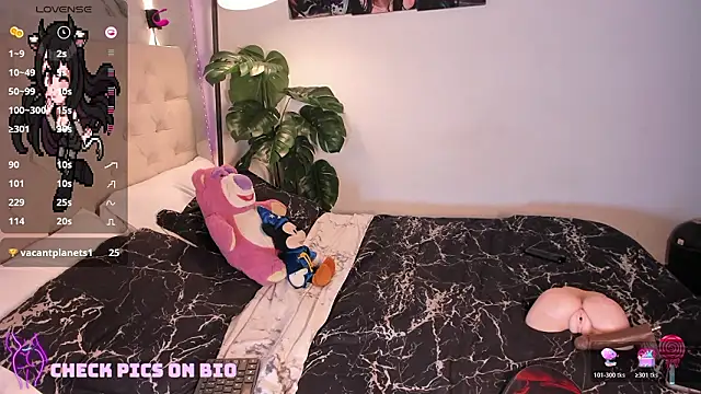 Snapshot of gigi_zahir chatting on 02/21/26, 04:36 gigi zahir online show from 02/21/26, 04:36