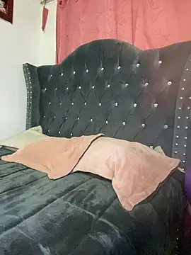 CristalGmez online show from 11/03/25, 03:12