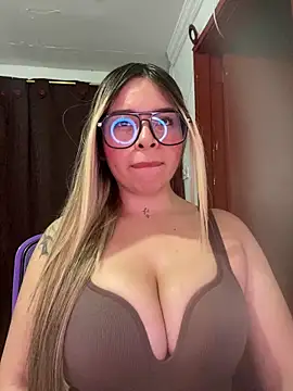 CristalGmez online show from 03/31/26, 03:30