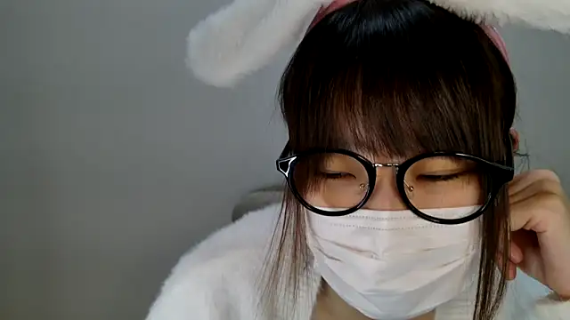 hi---chan- online show from 02/03/25, 08:13